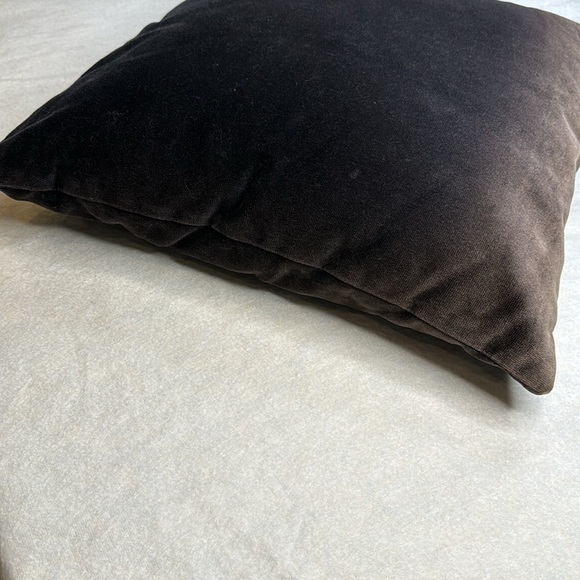 VERSACE GRAY VELVET GOLD STUDDED MEDUSA GREEK KEY ACCENT THROW PILLOW - Picture 6 of 8